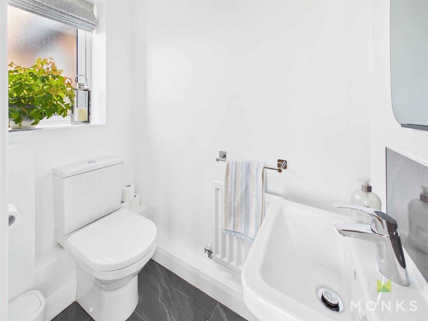 3 Hornbeam Close, Oswestry, SY11 3FL For Sale